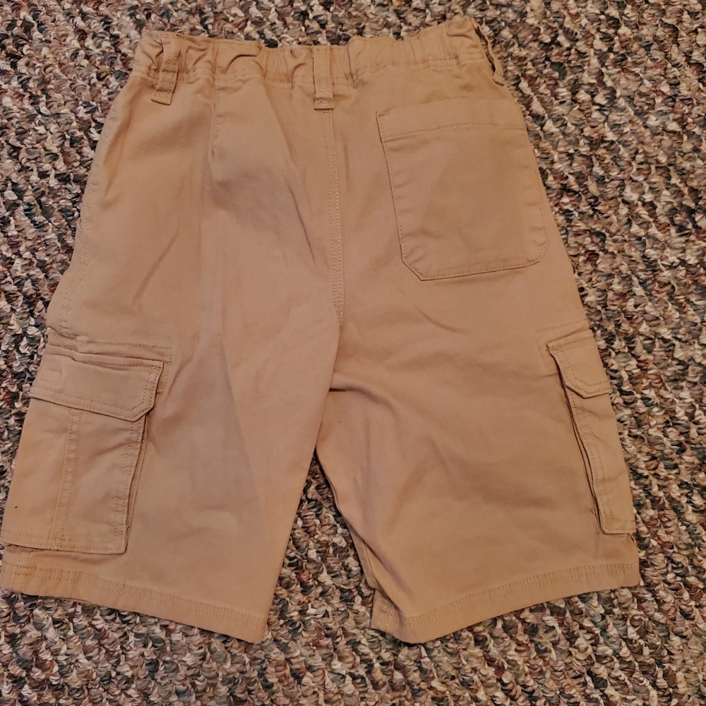 Shorts - Picture 3 of 3